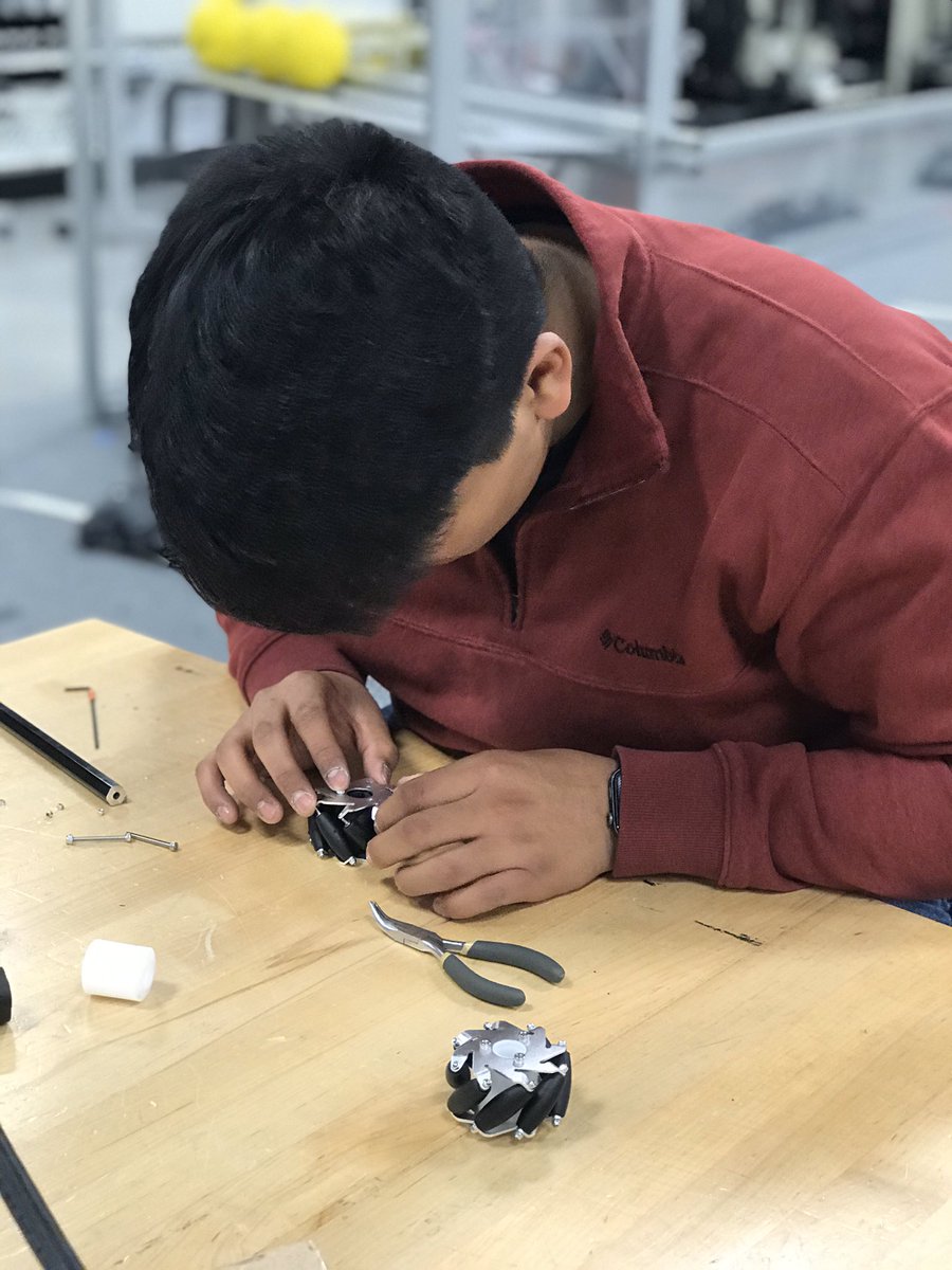 Robowranglers 148 tweet media