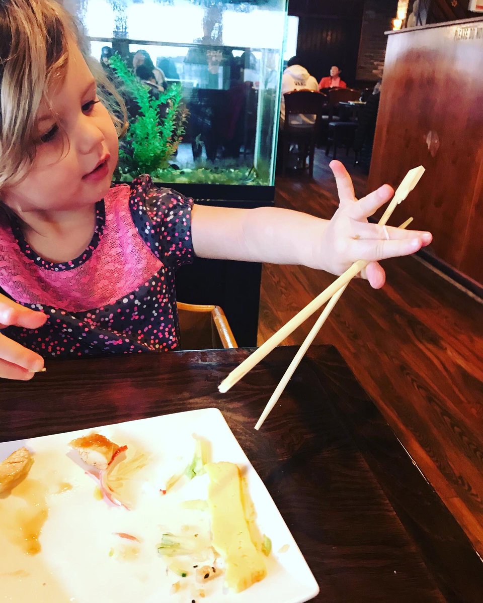 chefsebny's tweet photo. Papa I got this... Remember we watched @jettila on @foodnetwork no panic. He explained all the secrets of “how to eat #sushi” “!!! #chefdaughter #foodie #lovefood #dayoff https://t.co/iNUEl644dA