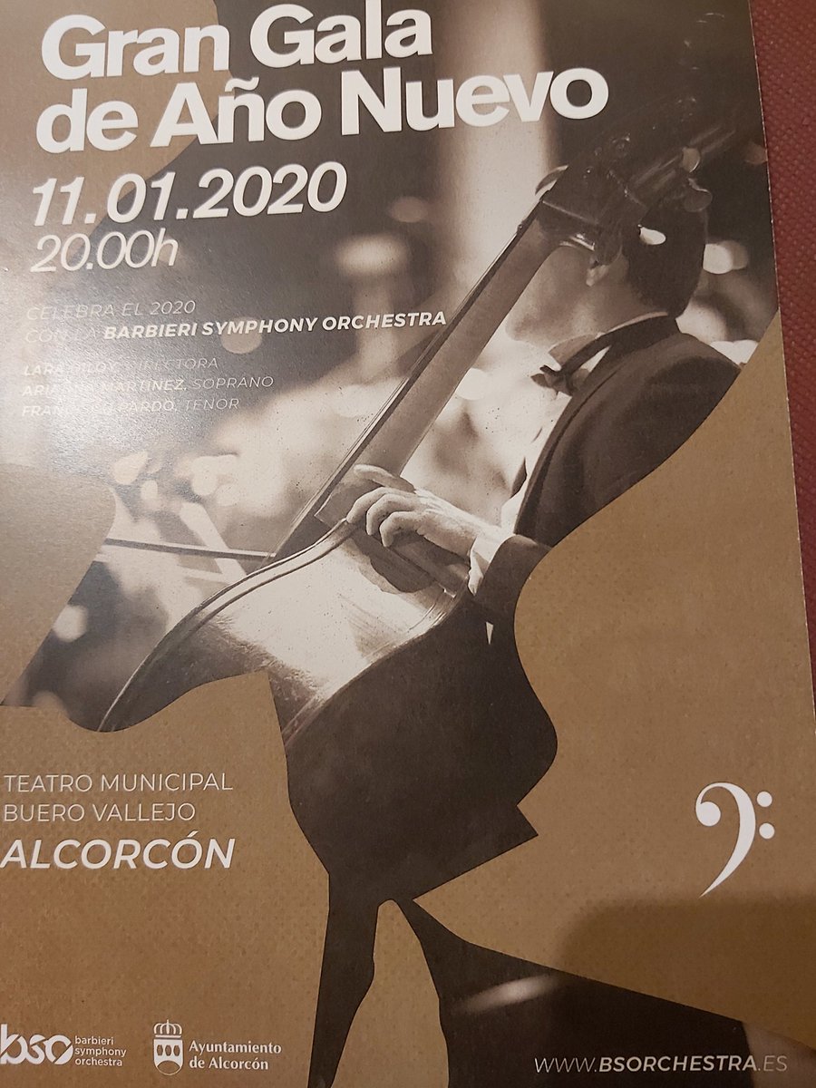 Sabéis donde he estado esta tarde? Fantástico concierto <a href="/laradiloy/">Lara Diloy</a> y <a href="/BarbieriSO/">Barbieri Symphony</a>. Bonito y elegante programa, maravillosa ejecución y que buen rollo transmiten tanto la orquesta como su directora. Muchas gracias por este concierto en #Alcorcón 👏👏