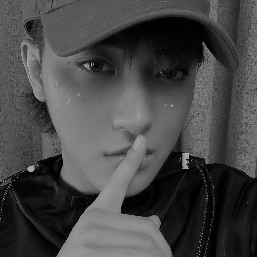 ㅤㅤㅤㅤ🚥 ILEGAL─RUNNER 두려
THE JOKER 家↳ lets have a good time togheter from now, right?