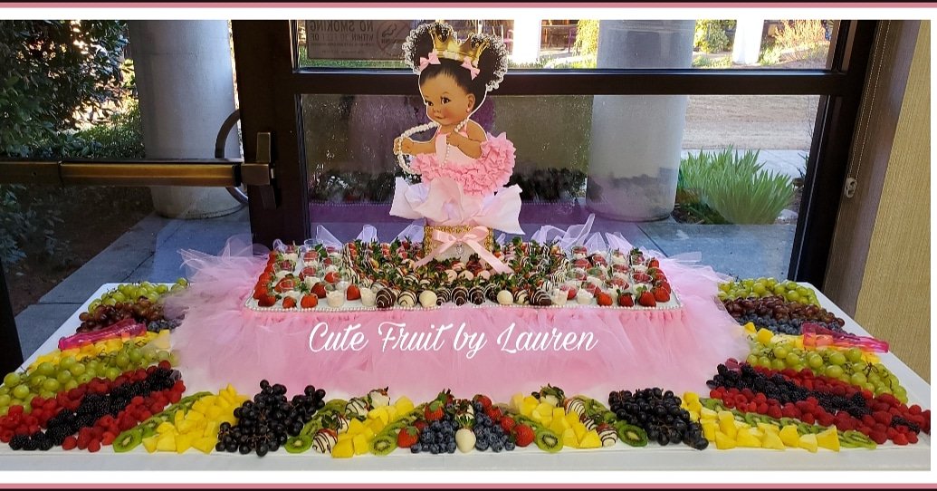 Tutu and Pearls Baby Shower welcoming Princess Grace!!🍼
🍼
🍓
🍼
🍍
#cutefruitbylauren #fruit #healthy #cleaneats #custom #food #beautiful #amazing #creative #dip #unique #celebrations #baby #babyshower #mothertobe #tutuandpearlstheme