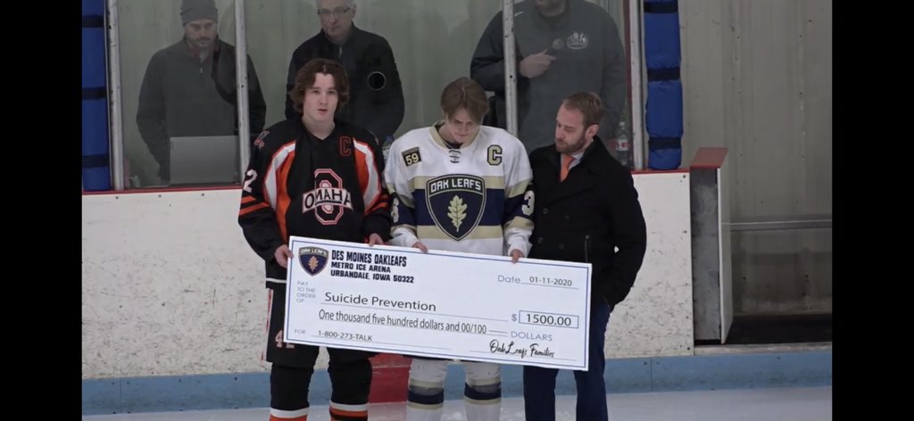 MWwildcatsHKY's tweet photo. What an extremely generous gesture by @DMOakLeafs. @OJLHockeyClub  #MoreThanAGame #JF59 https://t.co/TxaI3CJo2W