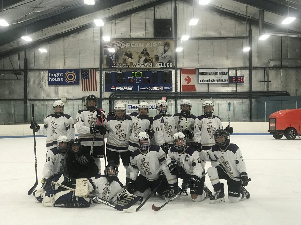 SCAstars's tweet photo. Congrats to Coach Klee and the ⭐️’s Hockey team on their 1st win for their 1st win of the program!  Congrats ladies!!! @CHSL1926 @SCA_Stars https://t.co/lv9yqzq7Zd