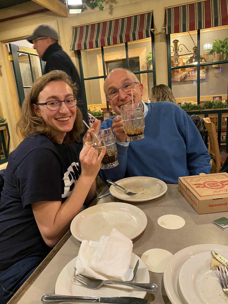 vonmell's tweet photo. Bottomless root beer and volleyball is the perfect combo! #brickoven #byumvb secBrow4seat9 https://t.co/zgnixbeJvH