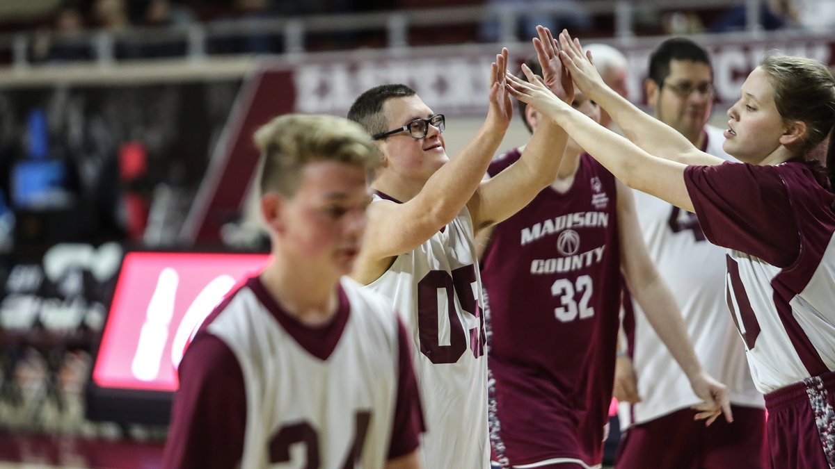 EKUHoops's tweet photo. Thanks to Madison County Special Olympics for putting on a 🏀 show at halftime tonight! https://t.co/3LiRz2l4Ke
