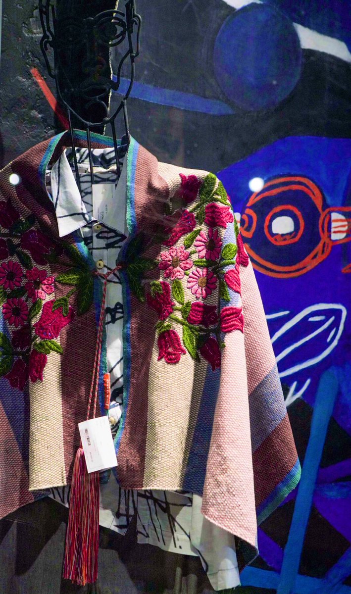carmenrionmoda's tweet photo. Mocheval único de colección.
Los tenemos por tiempo y piezas, limitadas— 20% de descuento 🔥🔥
Todos diferentes, todos de lana.
📍Michoacan 30 A local 3. Parque México. Hipódromo Condesa. CDMX
#carmenrion #Mochevales #Moda #slowfashion #TextileArt #ArteTextil #Chiapas #Mocheval https://t.co/WIs8Fz7dMV