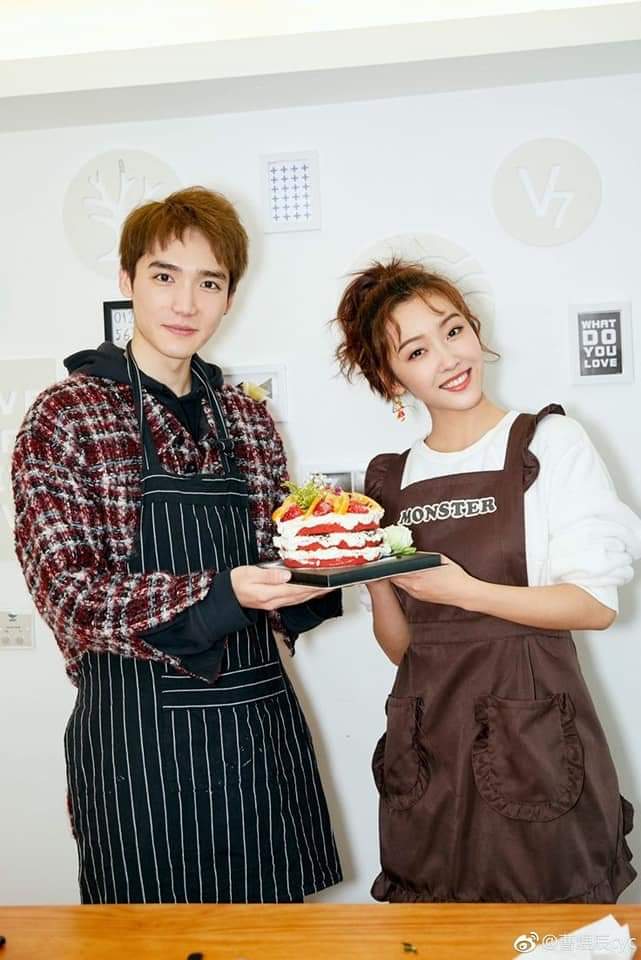 Tracer_85WY's tweet photo. Ellos dos se ven tan lindos juntos 💕💕💕 #XuanLu #JiangYanli #CaoXiGe #JinZiXuan #TheUntamed https://t.co/QyFY4sKelf