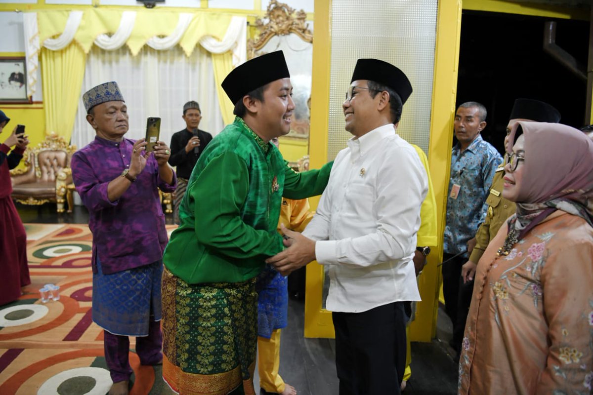 Rangkaian kungker Mendes PDTT bpk <a href="/halimiskandarnu/">ABDUL HALIM ISKANDAR</a> 10-12 Jan 2020. Tks utk sobat #PendampingDesa di Kalimantan Barat, khususnya Kab. Sambas dan sekitarnya, kita optimalkan pendampingan dan pengawalan #DanaDesa agar lebih baik dari tahun sebelumnya, salam Berdesa !