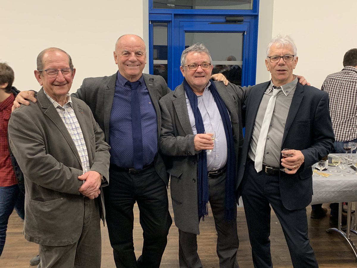 acharpentier85's tweet photo. Ce samedi s’est terminé par les vœux sur la commune de #Triaize. Bravo à Jean Marie Landais et à l’équipe actuelle pour les belles initiatives engagées. Merci à Guy Barbot pour la rétrospective de 2019. L’occasion pour moi de revenir sur les plans d’actions du @DepVendee #vendee https://t.co/dQ2BQ2aU8R