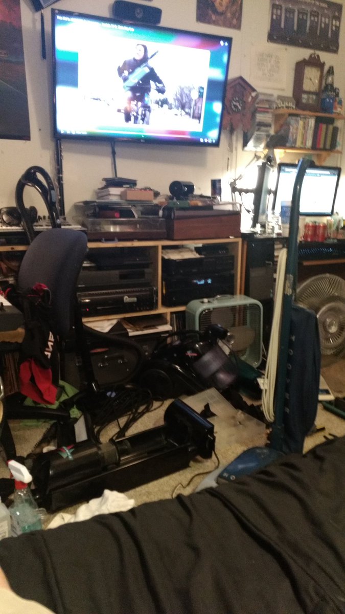 Rougemacintosh's tweet photo. @LewSpears I haven't laughed quite this hard at a video in a while. -Signed the town's vacuum collecting psychopath. https://t.co/C0bat00Omh