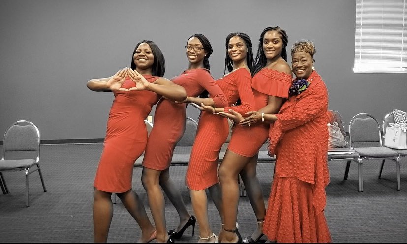 ZYDST_'s tweet photo. Zeta Upsilon had the honor & privilege to kick off Founder’s day weekend with a Founder’s Day Luncheon with DST’s Immediate Past National President, Dr. Paulette C. Walker as the keynote speaker! What a memorable speech & day it was! J13 Loading... #ZYMADE🔺🐘 https://t.co/2N6p7sMJrq