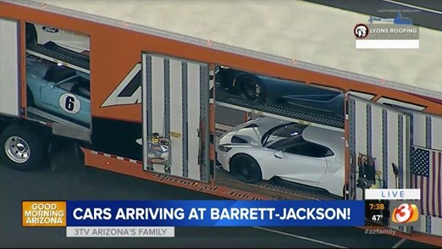 ReliableCarrier's tweet photo. It’s SHOWTIME at Barrett_Jackson‼️Gearing up for an exciting week ahead. Team Reliable is on site &amp; ready to ship home the cars of your dreams! 😍 #BarrettJackson #Scottsdale2020 #CollectorCars #ReliableCarriers https://t.co/tQ5Qw6eHwu