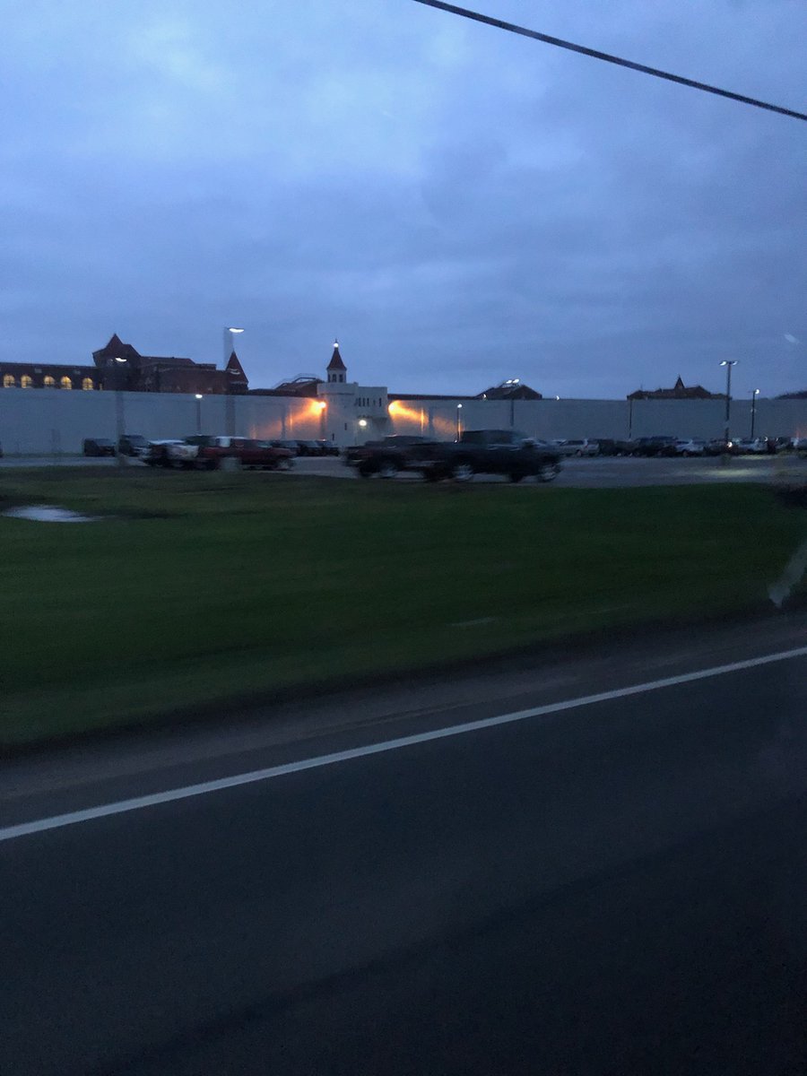 laheatherw's tweet photo. Attica Prison. R.E.A.L. Workshop #securusfoundation #pain2purpose2power #watchGODwork #moving4ward #give2live #changethenarrative #advocate #CriminalJusticeReform https://t.co/a6CnHJOIkr