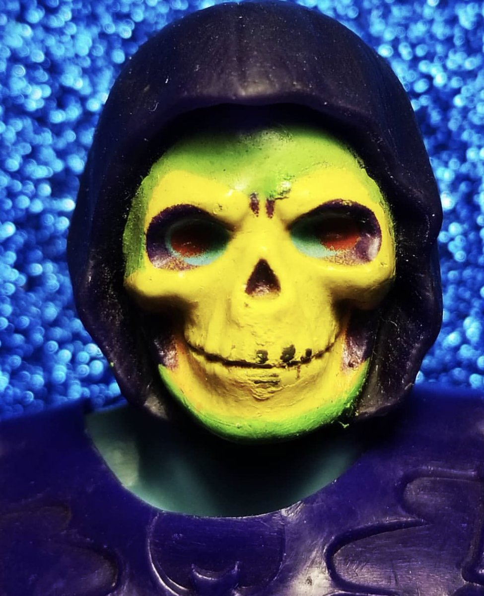 ghostly's tweet photo. Me at 10 pm : me at 8 am https://t.co/jNFmNIu1Jr