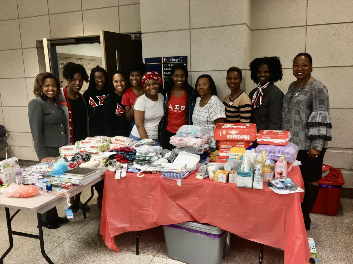 epcpdst's tweet photo. SATURDAY SPOTLIGHT:
Physical and Mental Health Committee
Reflecting on our collaboration with @XiAlphaDST from Georgia Tech! Sorors collected baby items as an initiative for @MarchofDimes The items were donated to the NICU at Emory Hospital. #EPCPDST #DSTinc1913 #XiAlpha #NICU https://t.co/rbbWKUInhQ