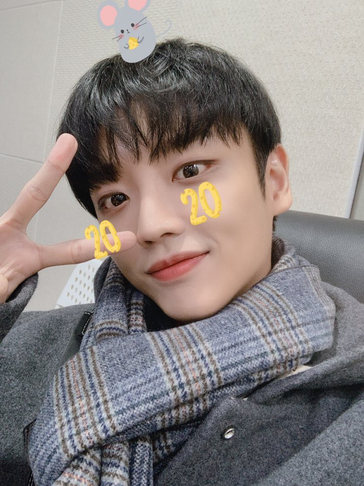 WeInTheZone_twt's tweet photo. [#이슨] 좋은 주말🧡
공연도 기대 많이 해주세요😉

#WE_INTHE_ZONE #위인더존 
#ESON https://t.co/yJJLK4SWaT