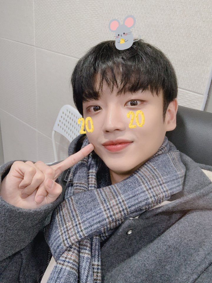 WeInTheZone_twt's tweet photo. [#이슨] 좋은 주말🧡
공연도 기대 많이 해주세요😉

#WE_INTHE_ZONE #위인더존 
#ESON https://t.co/yJJLK4SWaT