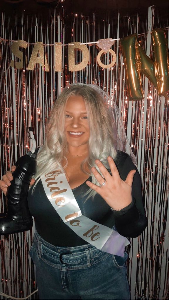 alanamoeder9's tweet photo. Seriously, how did I actually get so lucky with the best friends in the world?! They threw me the best fake bachelorette party &amp; made me the happiest girl in the world 🖤 thank you to everyone that helped make it the best night evaaa https://t.co/uf1TATFyYy
