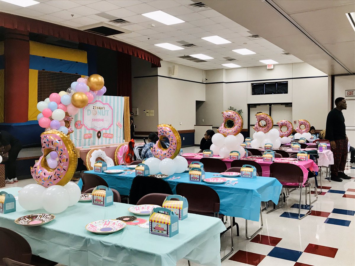 NiaaaBiaaa__'s tweet photo. Todayโs event was super cute! โDonutโ grow up baby Zeyanah ๐๐๐ฉ #NSJEventCo https://t.co/jk6Dg9JOtj