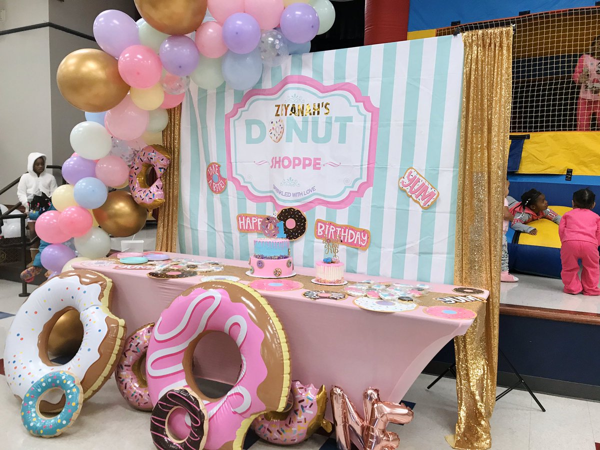 NiaaaBiaaa__'s tweet photo. Todayโs event was super cute! โDonutโ grow up baby Zeyanah ๐๐๐ฉ #NSJEventCo https://t.co/jk6Dg9JOtj
