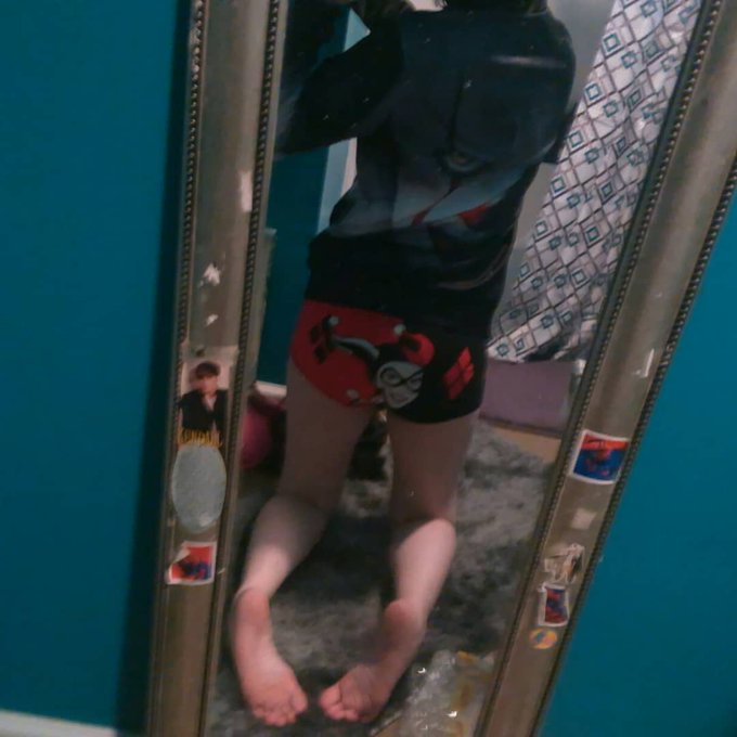 Just a few clowns after shower time. You know where to go to see the before pictures 😘 https://t.co/<a href="/tag/manyvids"class="tags"><span>#manyvids</span></a>