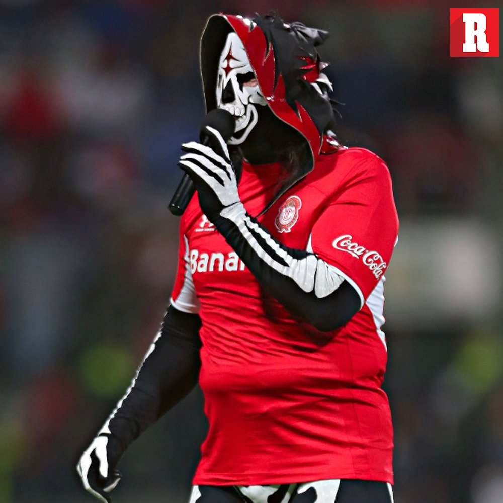 AFICIONADO DEL TOLUCA 

Porque a La Parka no sólo le gustaba la Lucha Libre, también era fiel seguidor de los Diablos Rojos del Toluca.

Una gran pérdida para el deporte mexicano.

record.com.mx