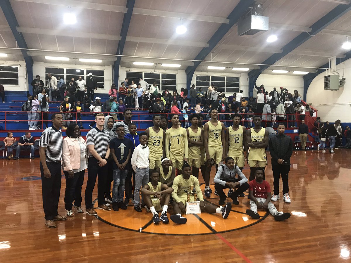 SportsMorton's tweet photo. Scott County Tournament Champs! https://t.co/ZnORHaNKD0