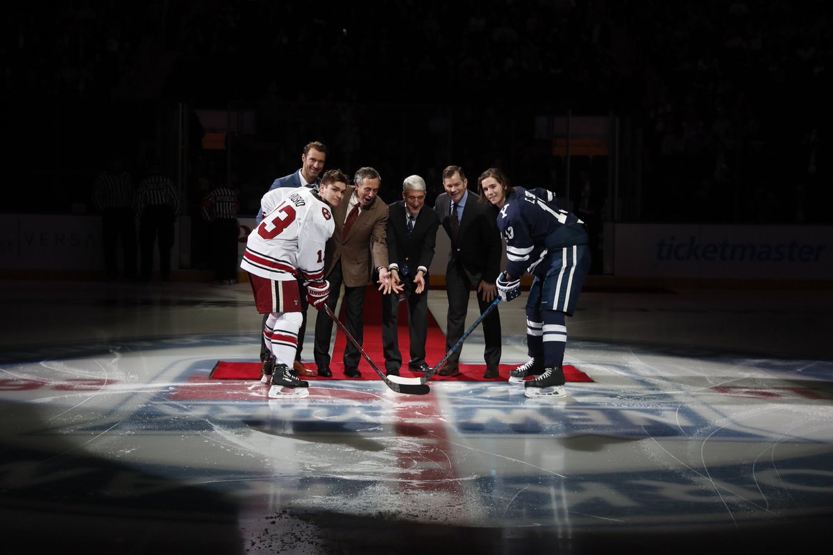 TheGarden's tweet photo. The 2020 #RivalryOnIce Champions, @HarvardMHockey🏆 (📸: Rebecca Taylor & Jared Silber/MSG Photos) https://t.co/ugHsfxJTRb