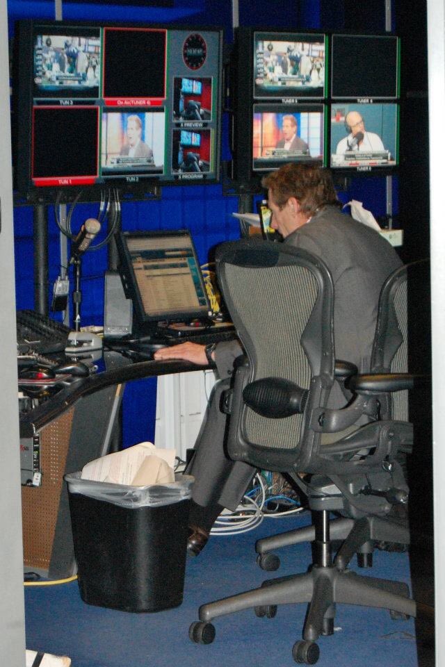 Shout out to my man <a href="/RealSkipBayless/">Skip Bayless</a> for being the only ESPN voice to back my titans!!! Shout out to <a href="/Rusinol7/">Antonio Rusiñol</a> for the time I almost met him, but he wouldn’t look backward 🤣🤣🤣 #titanup