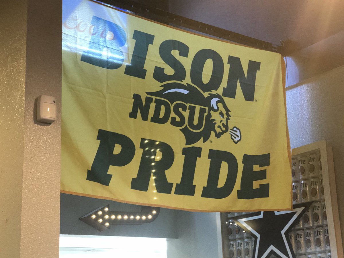 BlueMoonDallas1's tweet photo. DRINKING IT IN @ II Brothers in Plano @NDSUfootball #BisoNation #LEG8CY https://t.co/OQPFvz4WWX