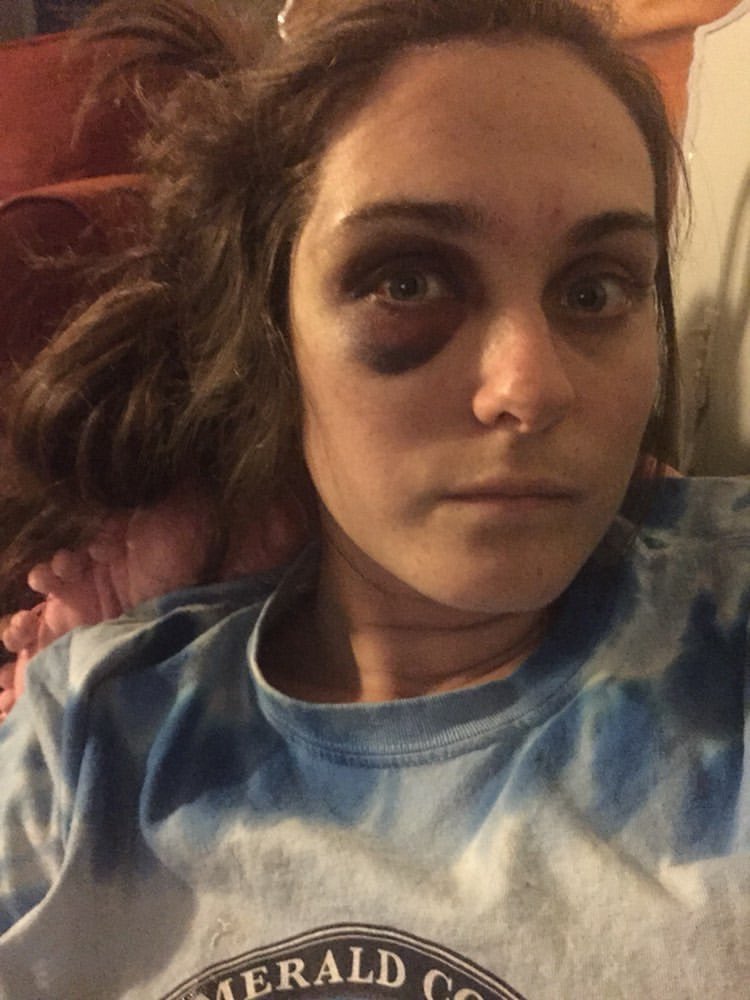 thealliebryan's tweet photo. My skill set includes eating tacos and hurting myself https://t.co/W3ToCR6R5E