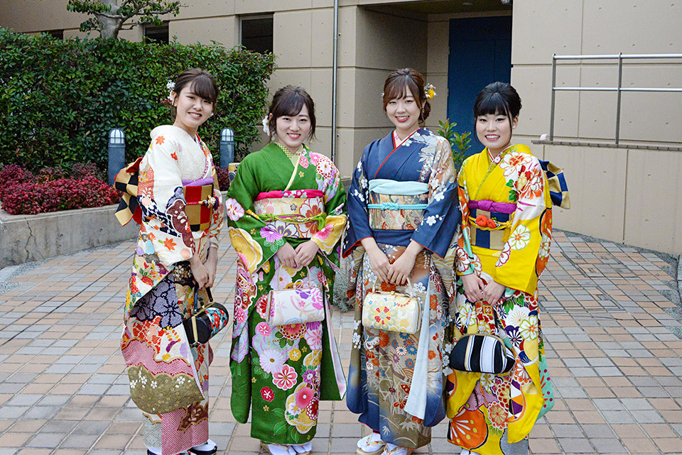 稲沢市 公式 令和初の成人式が開催されました 本日 名古屋文理大学文化フォーラム 市民会館 で開催され 1 1人が参加しました 新成人の皆さん おめでとうございます 稲沢市 公式 令和初の成人式が開催されました 本日 名古屋文理大学文化フォーラム 市民会館 で開催され 1 1人が参加しました 新成人の皆さん おめでとうございます