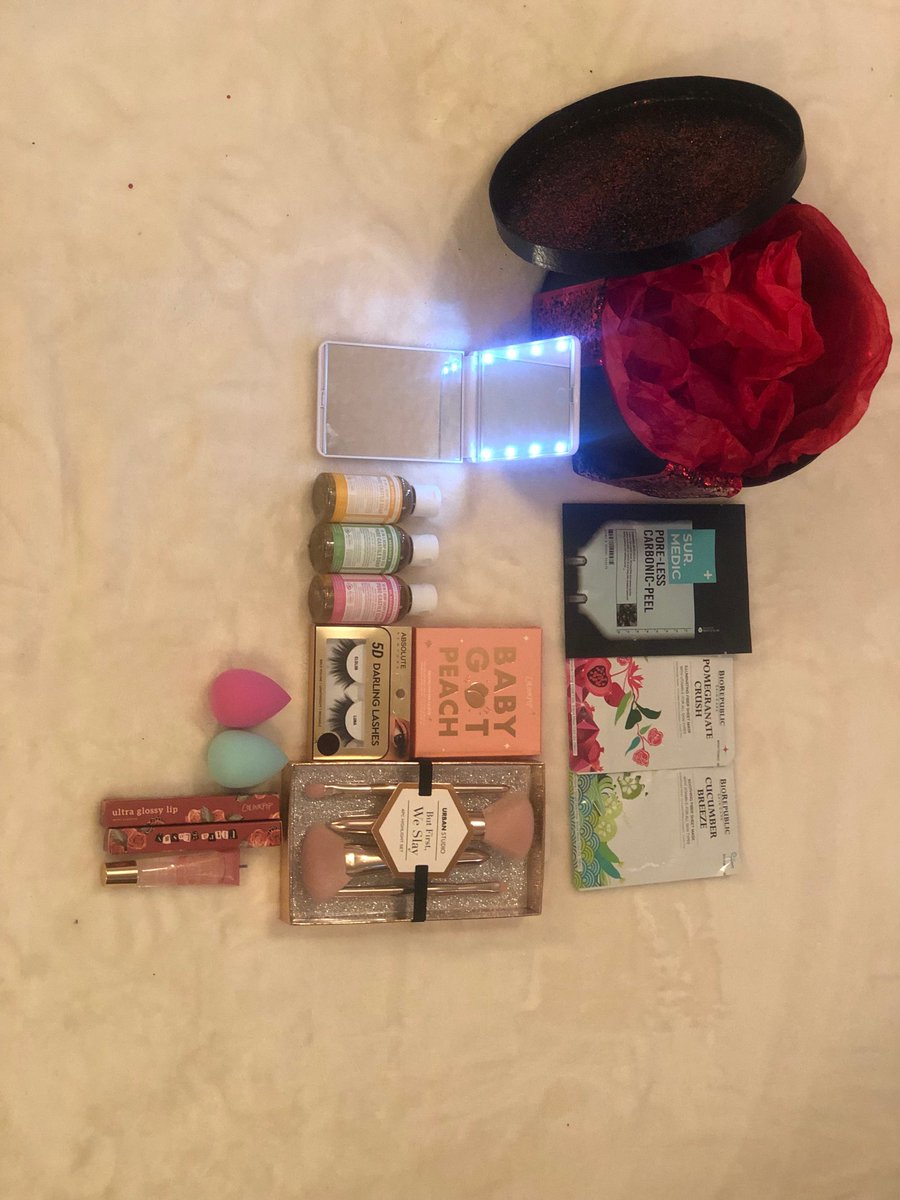 TheGivingBoxCo's tweet image. Crash into The Giving Box Co. We have everything you need this Valentines Day. Visit us at TheGivingboxCo.net