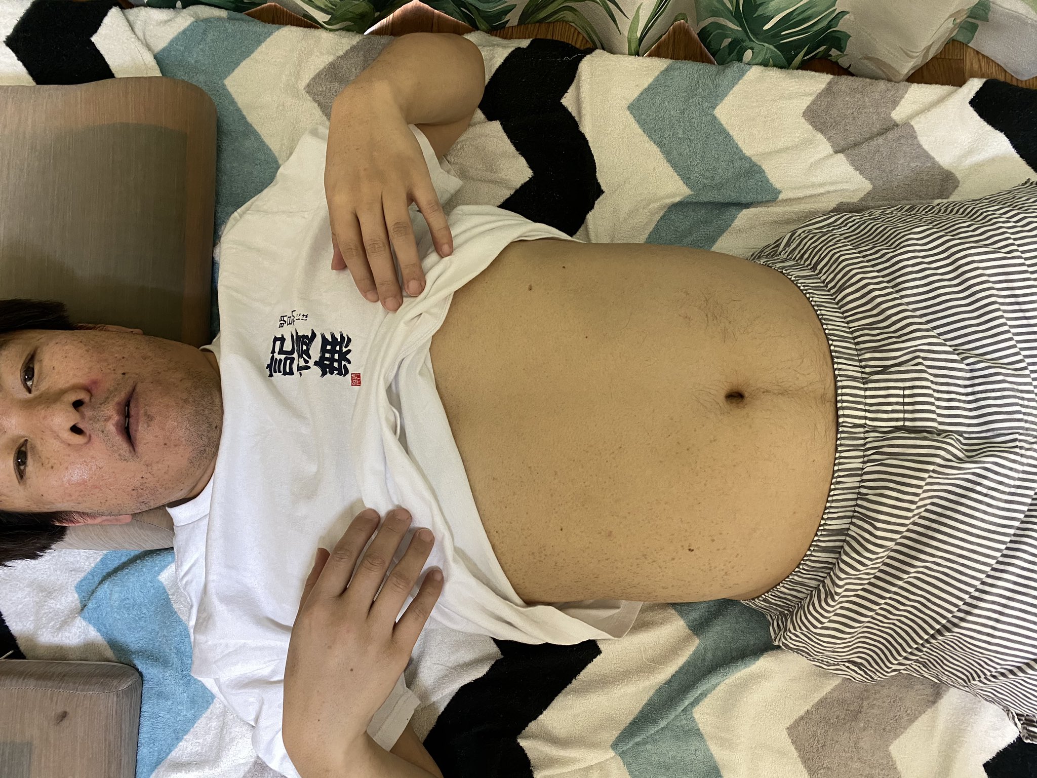 金バエ 禁酒166日目 Pa Twitter これ腹水なの 腹部膨満感が酷いんだけど ɷ T Co Phtb18fvde Twitter