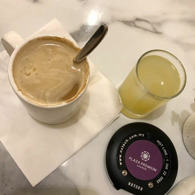 jambird's tweet photo. Coffee Calamasi Juice and Wifi #loungeandchill @plazapremiumlounge @mactancebuairport @prioritypass https://t.co/NH0vk8UpEG https://t.co/weOtn3Bu2N