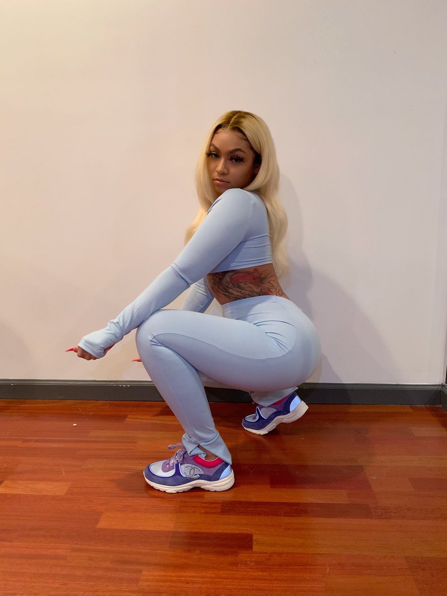 CubanDaSavage's tweet photo. 💕💤 https://t.co/4Tz1nqKEhS