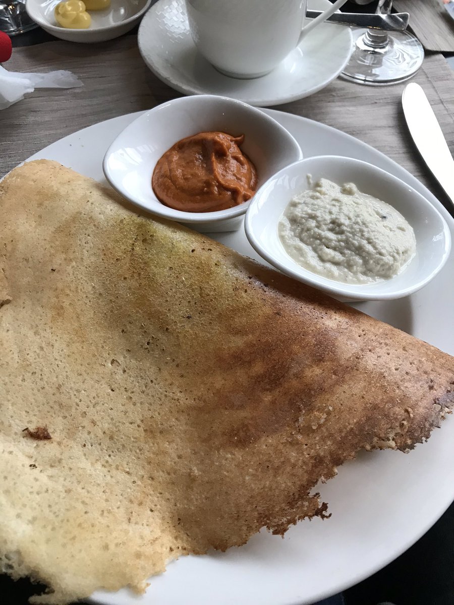 世界遺産イェーイ در توییتر インドの思い出 朝食で作ってくれたマサラ ドーサ パリパリした甘くないクレープの中に カレー味のマッシュポテトが入っています パリパリの皮と しっとりポテトと 冷たいソースとの組み合わせがイェイ インド料理って食