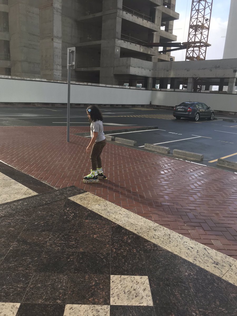 PratyushaJain22's tweet photo. #skatingtime #raining #joy #flippedonrainyday @DxbModern @KHDA @GMA_Primary https://t.co/X2aFHhyr8e