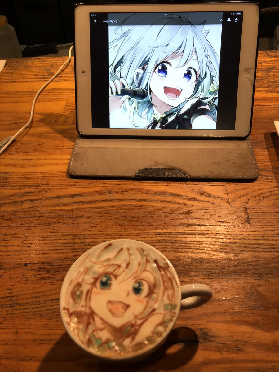 Rewrite39Key's tweet image. YuNiちゃんに見て欲しい！
ベルコルノさんのラテアートやっぱり最高です。
これからアイコンはこれです！
#ゆにメロ
#ゆにアート
#ゆにチル