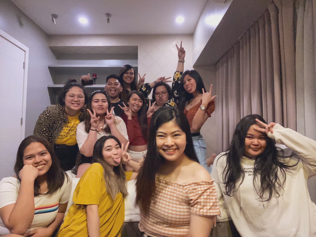 JBPhilippines's tweet photo. Meet the people behind JBPH team! We had our meeting and planned a lot of exciting things for y’all, Filipino Beliebers!

SEE YOU IN MARCH? 😉✨

#JBPH https://t.co/lFNqlCu6ij