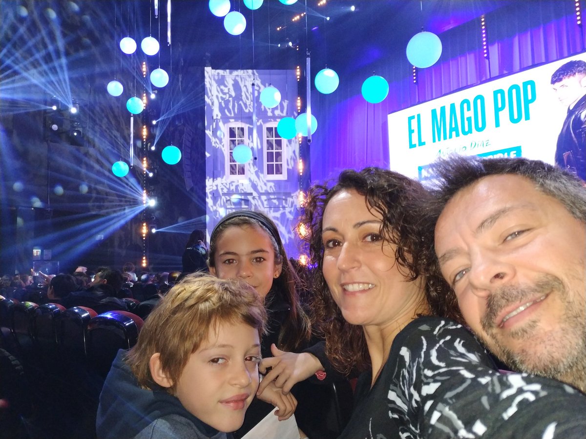 Elnium's tweet photo. #magopop en família!!! 🥰 https://t.co/hiDI9DfwRu
