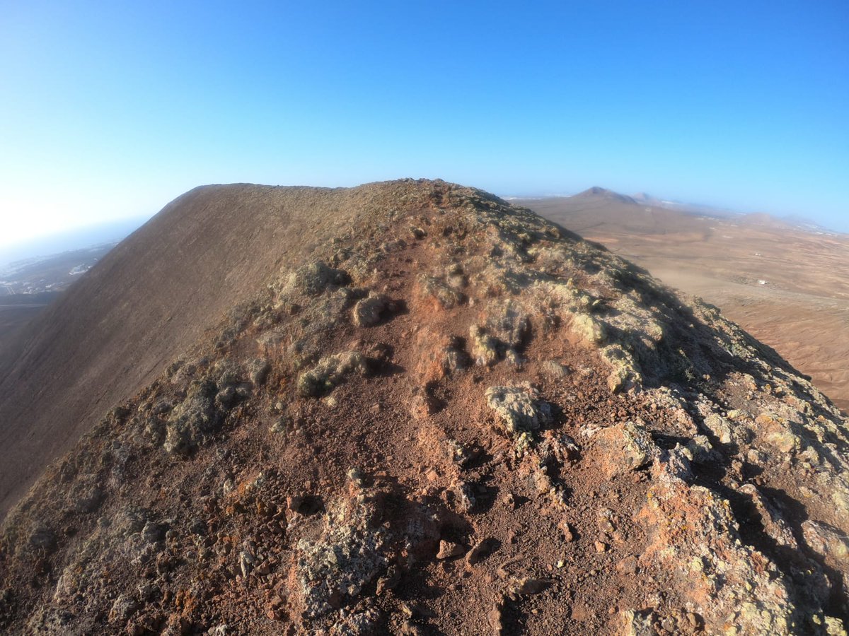 MudSweatTrails's tweet photo. The Lanzarote Trails are calling!
🏃♂️🌋🏜
@ActiveLanzarote #trailcamp #mudsweattrails https://t.co/bW6xEywesv