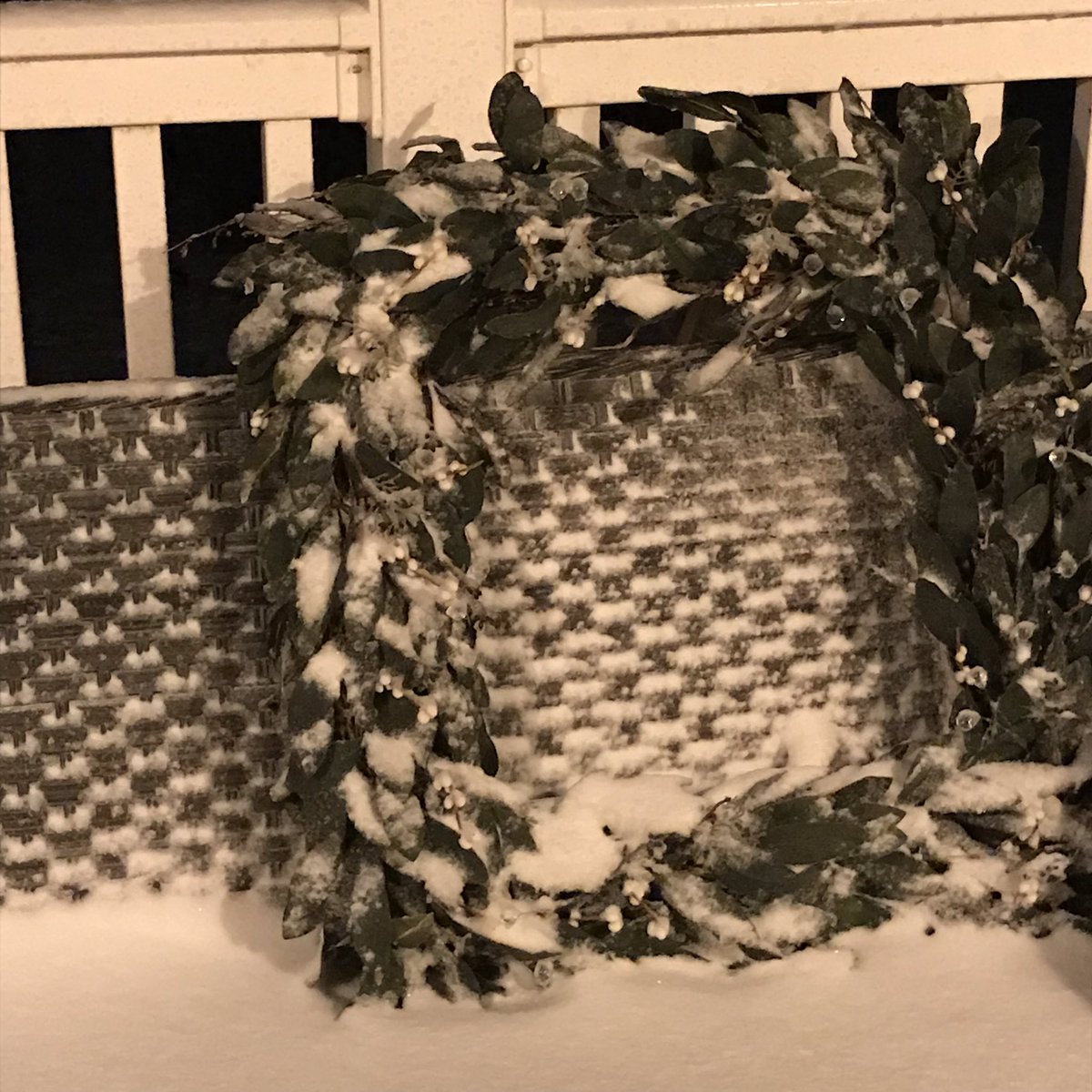 Good morning! Freezing Rain Warning has now ENDED for Waterloo Region and areas. (No ice build up in St. Marys/Stratford area.) Snow &amp; some wind in forecast this morning. Flood Warning remains in place for Grand River watershed. Stay with <a href="/570NEWS/">CityNews 570 Kitchener (Inactive)</a> @570traffic this morning.