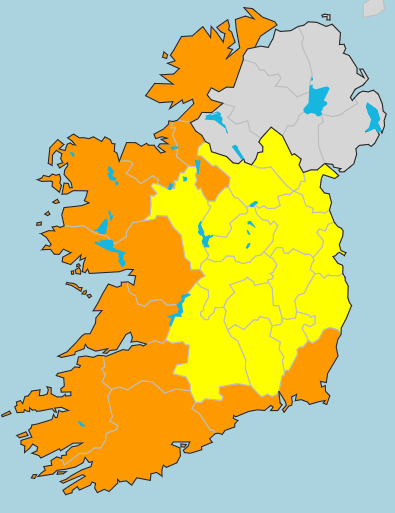 countykerry's tweet photo. #StormBrendan ORANGE warning for high winds in Kerry - Monday 7am-3pm. Please heed the following advice:
➡️Avoid exposed coastal areas
➡️Motorists should watch out for debris and fallen trees
➡️Secure items vulnerable to high winds
👉Follow us here and https://t.co/wynGVk20AU https://t.co/pfz6geCkiT
