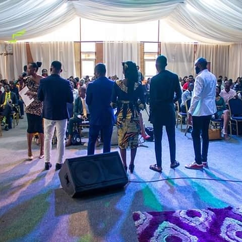 TracyYeks's tweet photo. 📷📷 #EYGFutureNow Conference was all shades of awesome and I am glad I made it✔️

More Grace and Higher Heights @DamolaJohnson and team. 

Guide:
I am somewhere in-between 🎉 https://t.co/GOrBKg4La8