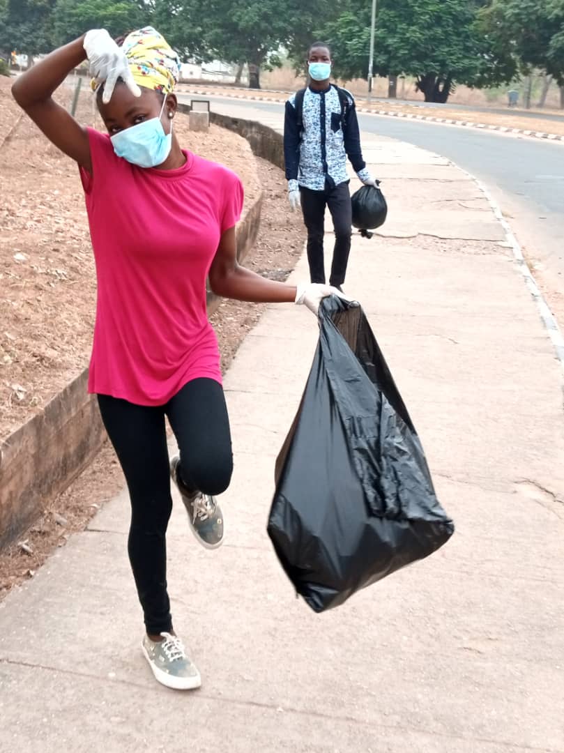 NiyiUsaefat's tweet photo. Taking #ClimateAction for a #EnvironmentSustainability @ploggingNigeria.

#climatechange #ploggingworld
#ploggingNigeria #SDGs https://t.co/AEOCcJuJuM