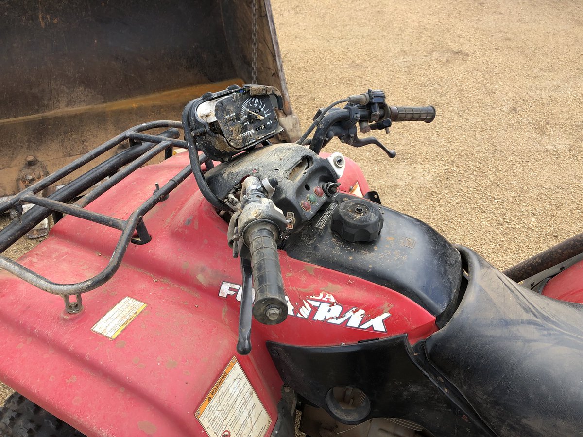 STOLEN 
If anyone spots a bent up Honda fourtrax 250 for sale or on the back of a Ute/trailer it’s probs mine. Some pretty clear identifying features 😆
Most recent pics I have. Prob not much use to most but pretty handy for towing around to get me from A➡️B