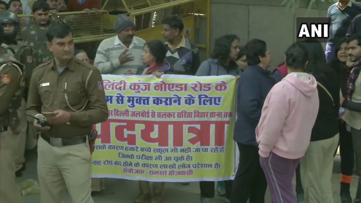 ANI's tweet photo. Delhi: Protest held in Sarita Vihar demanding removal of barricades and blockage on road no. 13A between Mathura Road and Kalindi Kunj, in order to ease traffic movement. The road is closed for past many days due to ongoing anti CAA/NRC demonstration in Shaheen Bagh. https://t.co/x1RKS1mfp6