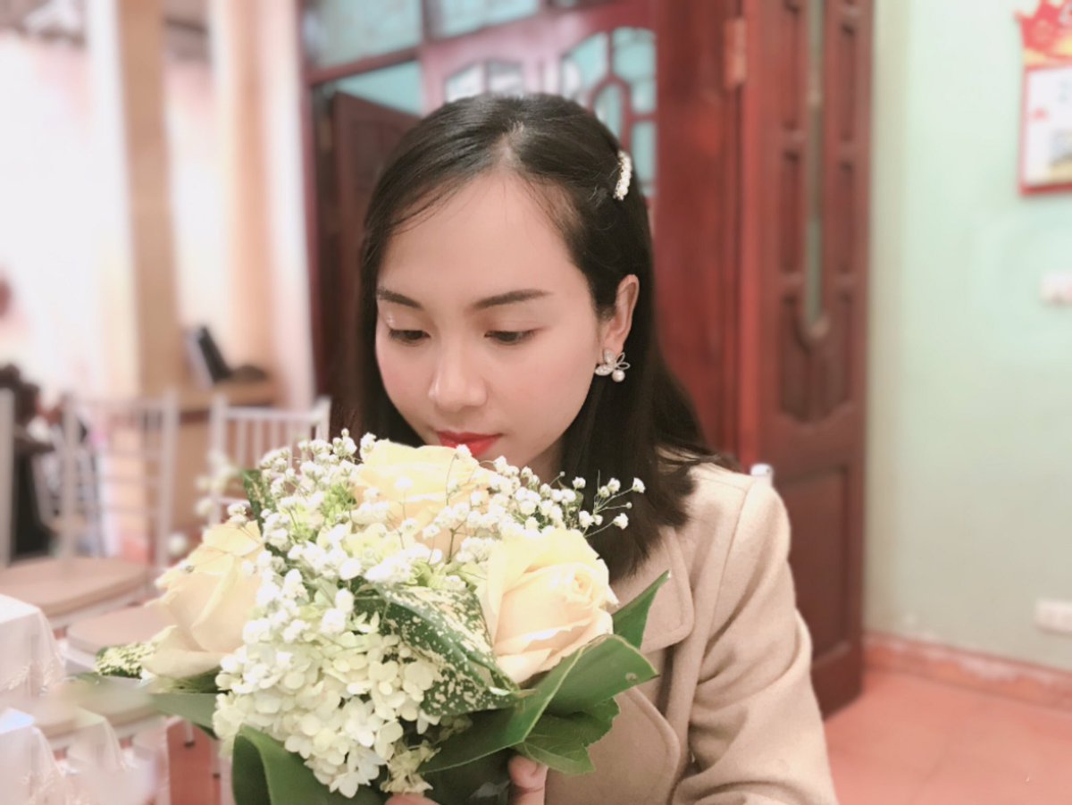 Trang tweet media