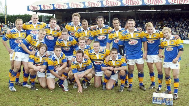 RLBarrieMc10's tweet photo. It’s a huge day for JJB &amp; @Rob7Burrow today @EmeraldStadium when @leedsrhinos v @OfficialBullsRL gutted I’m still recovering from injury &amp; I can’t play but happy to do my bit on the TV telling all who don’t know the story of these two inspirational Rhinos Legends #OneRobBurrow https://t.co/YAqKl7Y2Ch